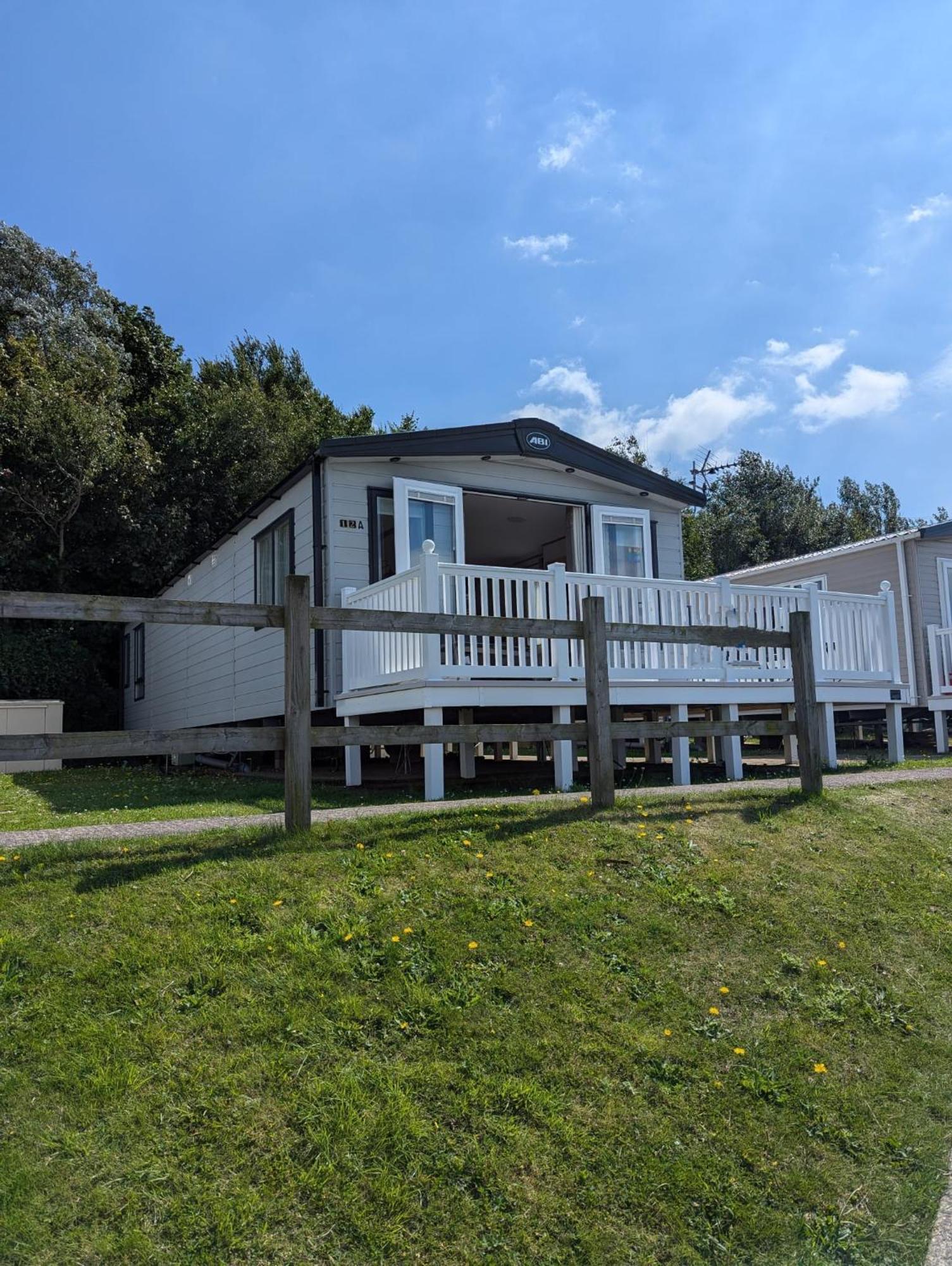 Stunning Caravan With Panoramic Views Weymouth Littlesea Haven Wyke Regis Екстериор снимка